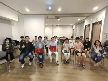 (First row, from left) Prof Jeremy TEOH, Chair of the Mentorship and Internship Committee, Mr Sam LIU, Mr Matthew LI, and participants of the third session of the Speakers Series